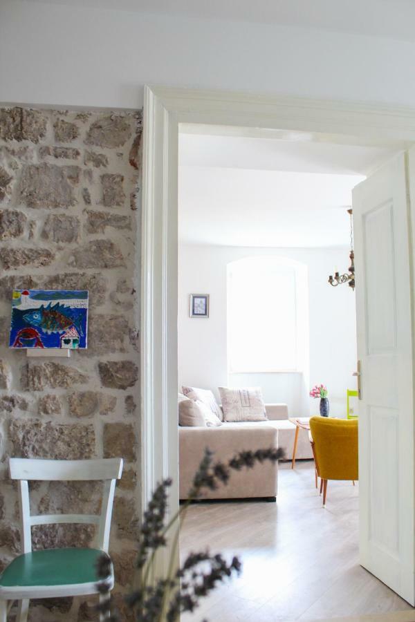 Apartment Dalmatian Rustical Feeling Postira Exteriér fotografie